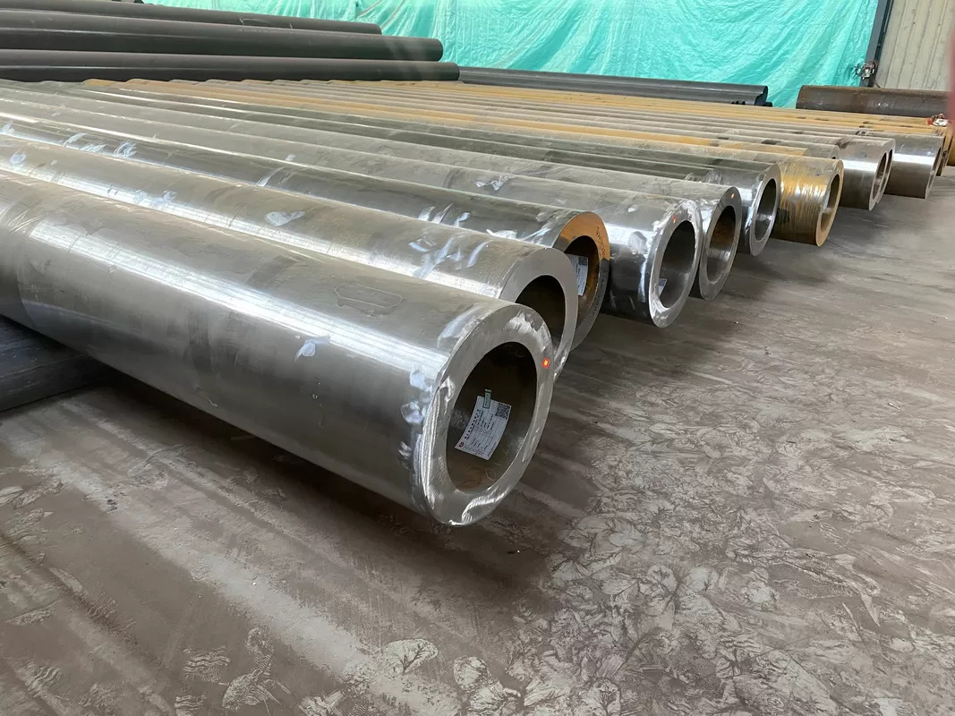 غلايات-أنابيب-صلب-alloy_steelsteel_pipe_astm_a335_p1_p5_p9_pipe.jpg